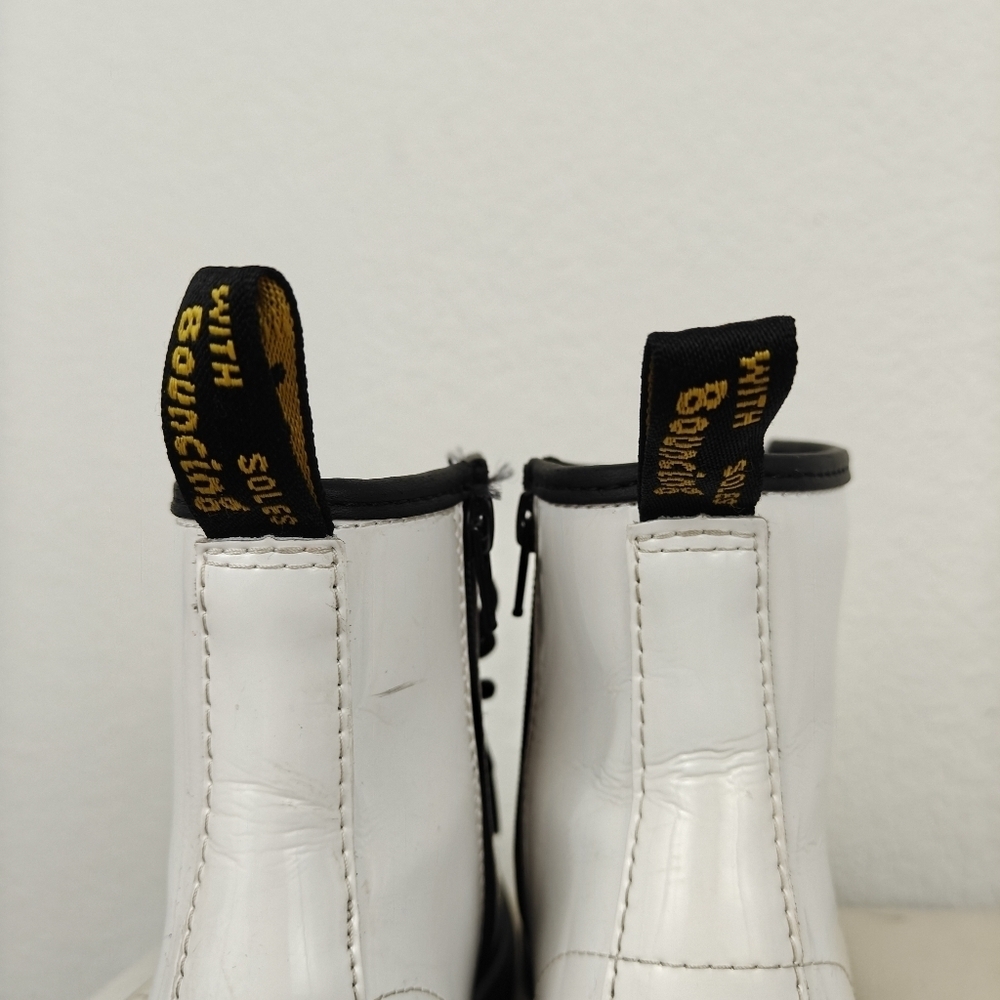 Dr. Martens Junior 1460 Leather Lace Up Boots White Leather Size 3 Kids - Picture 9 of 12